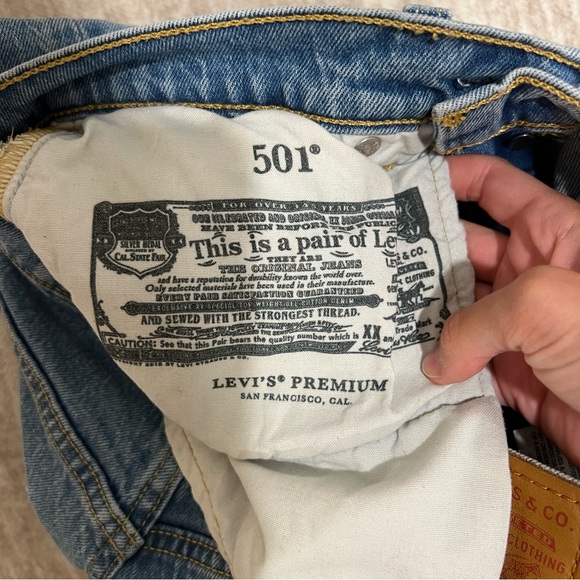 Levis 501 Jeans - Picture 5 of 5